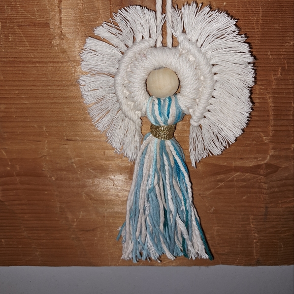 Macrame Angel - Picture 2 of 3